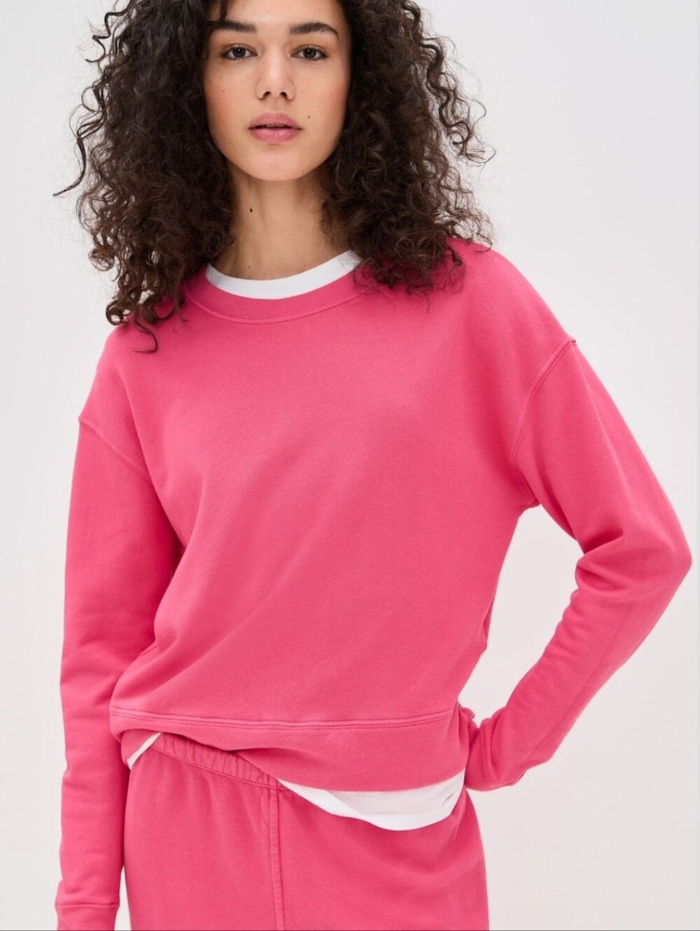 PERFECTWHITETEE Tyler French Terry Pullover Sweatshirt in Pink Bloom Size Large